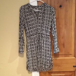 LOFT Women’s black/white dress with pockets sz  XS
